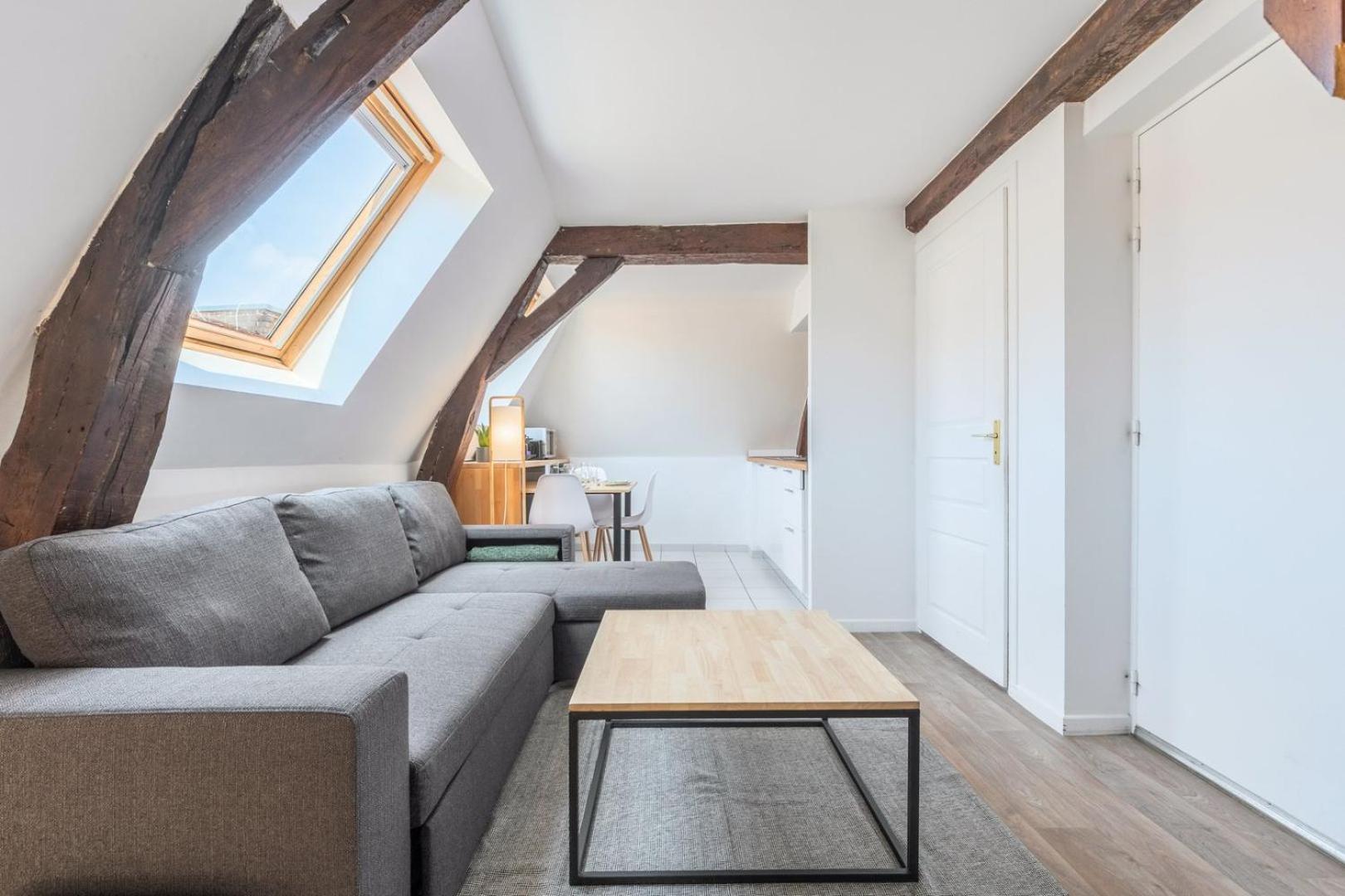 Duplex Next To Grand Place ลีลล์ ภายนอก รูปภาพ